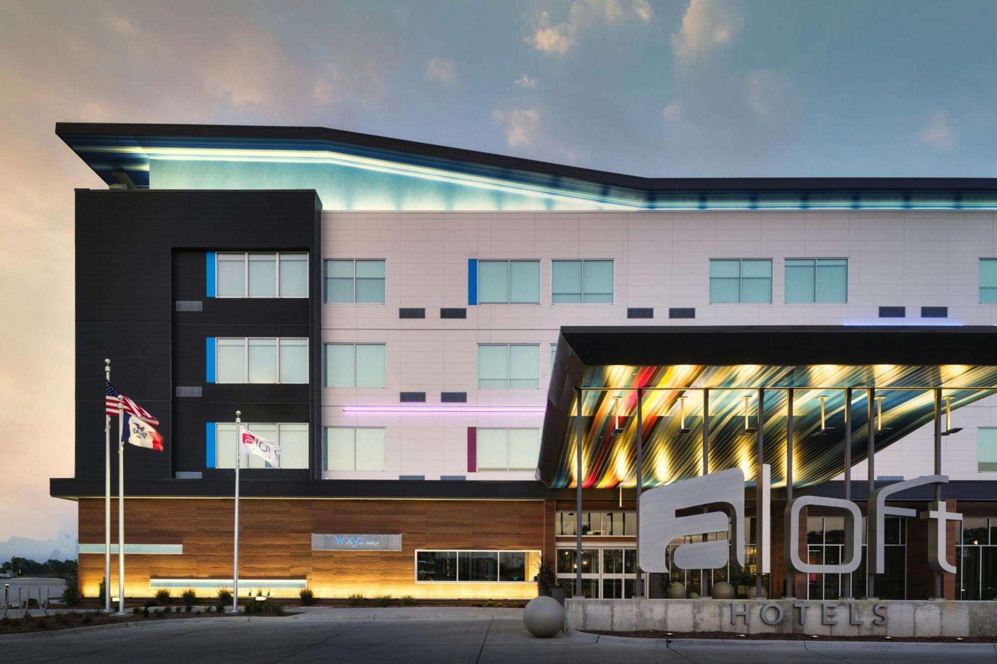 Aloft Waukee Hotel Exterior foto